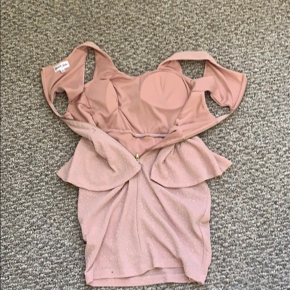 Dress - Picture 3 of 3